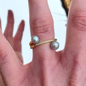 Adjustable Gold-Toned Pearl Ring
